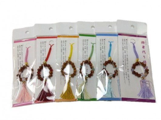 欅身代わり数珠　根付＆ストラップ（けやきみがわりじゅず　ねつけ＆すとらっぷ）