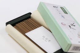 心なごみ香 沈香 Incense stick Agarwood（こころなごみこう じんこう）　サンプル1