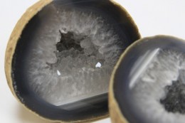 アゲートペア（黒瑪瑙/ブラックアゲート）Black agate（あげーとぺあ（めのう/ぶらっくあげーと））　サンプル1