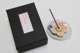 香立・香皿セット　京の風物詩／春（こうたて・こうざらせっと　きょうのふうぶつし／はる）　サンプル1