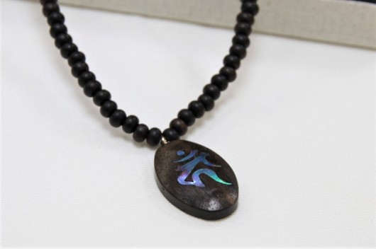 十二支 黒檀 らでんネックレス Mother-of-pearl necklace（じゅうにし こくたん らでんねっくれす）