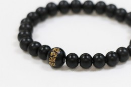 素挽黒檀　アマビエ彫りブレスレット　Ebony Bracelet「Amabie」（すびきこくたん　あまびえぼり）　サンプル1