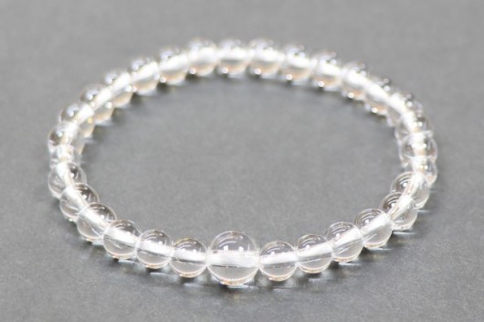 水晶ブレスレット　Quartz Bracelet（すいしょうぶれすれっと）